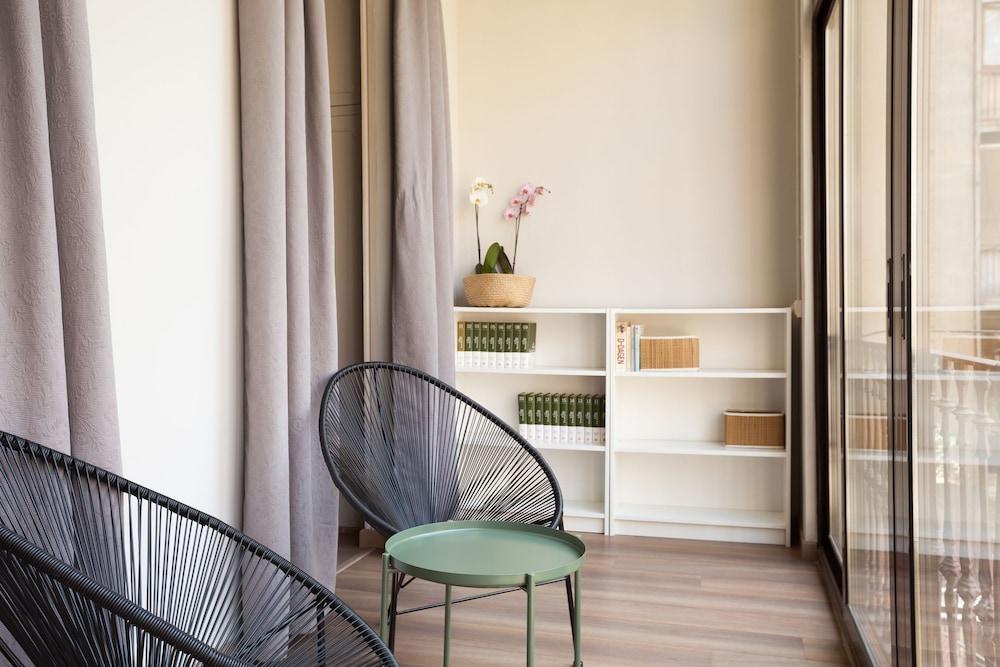 Easy Sleep Gaudi Terrace Barcelona Exterior foto
