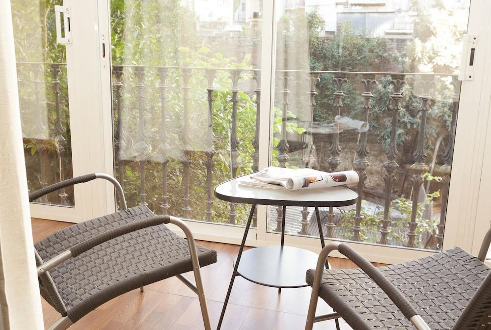Easy Sleep Gaudi Terrace Barcelona Exterior foto